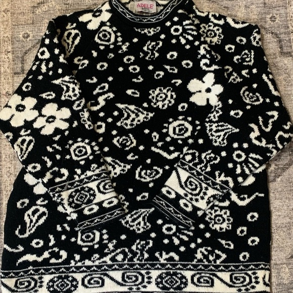 Vintage 80’s ADELE Acrylic Black & white Geometric Flower Sweater - Picture 4 of 14
